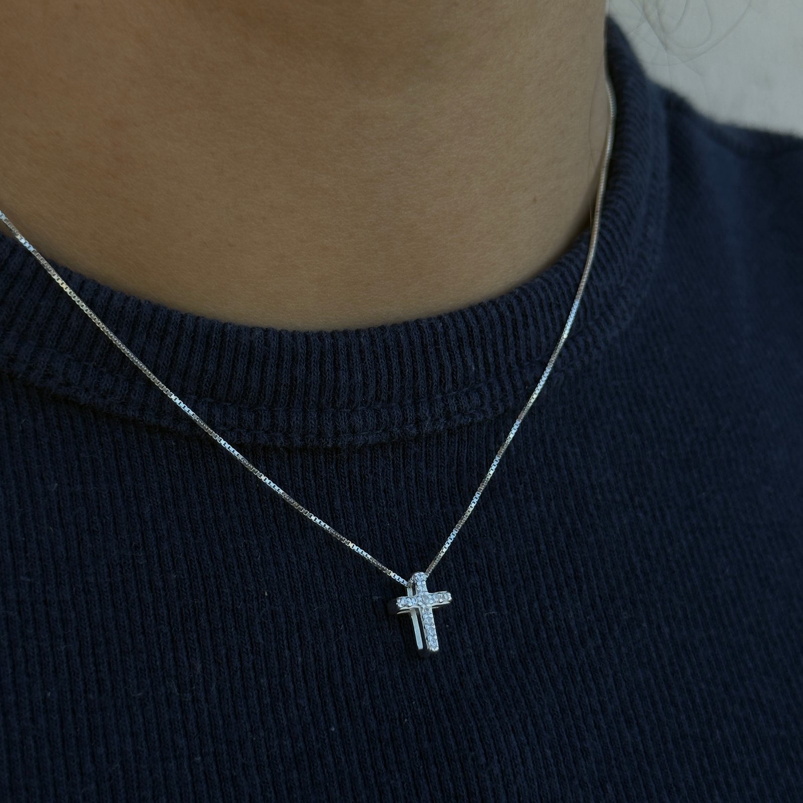 Colar Com Pingente Passador de Cruz Cravejado