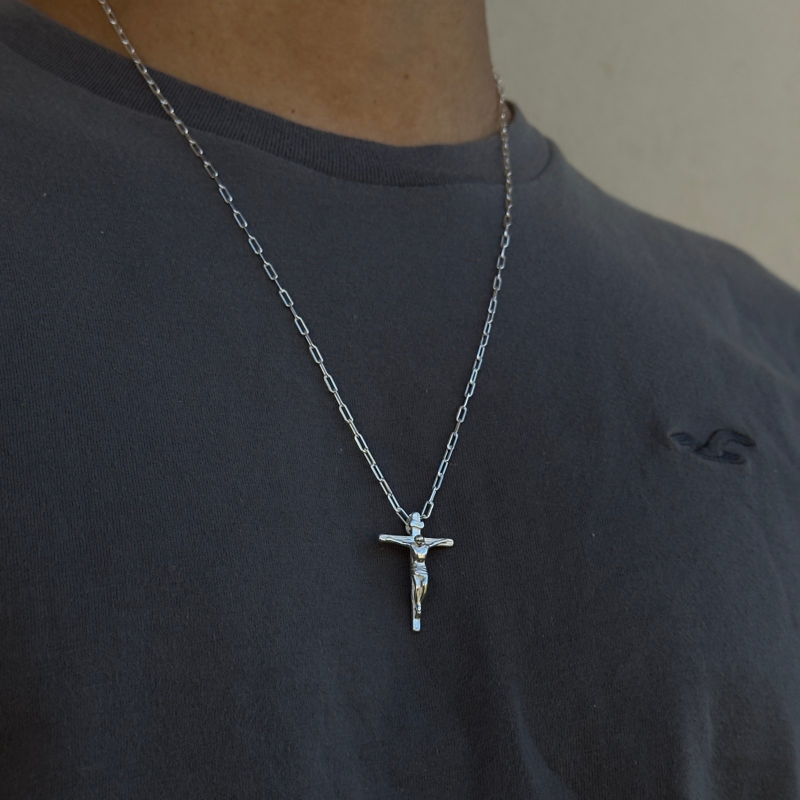 Corrente Cartier com Crucifixo